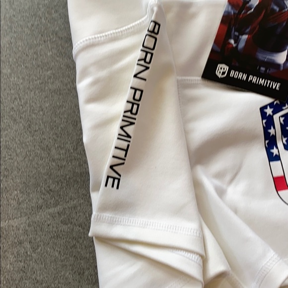 Born primitive size extra small - Picture 3 of 5